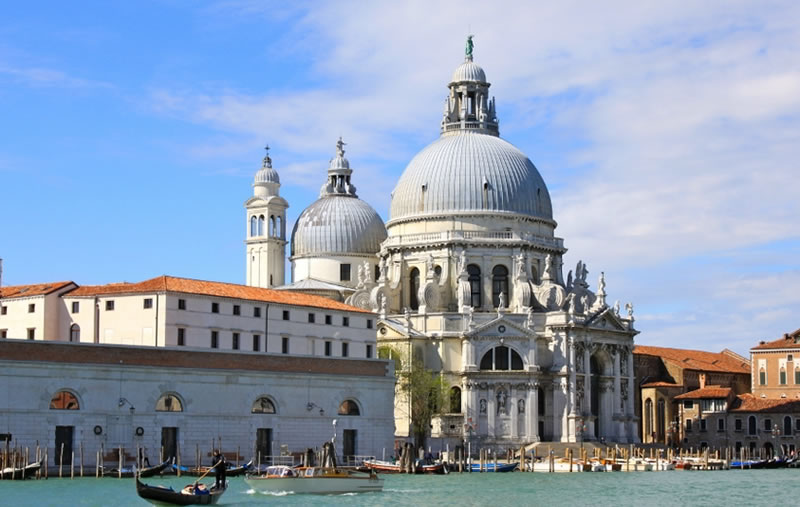 Basílica de Santa María della Salute - La Guia de Venecia